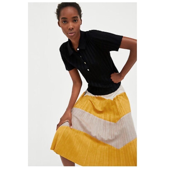 ZARA Zigzag Color Block Pleated Faux Suede Midi Skirt in Mastered Yellow / Beige - Picture 2 of 8